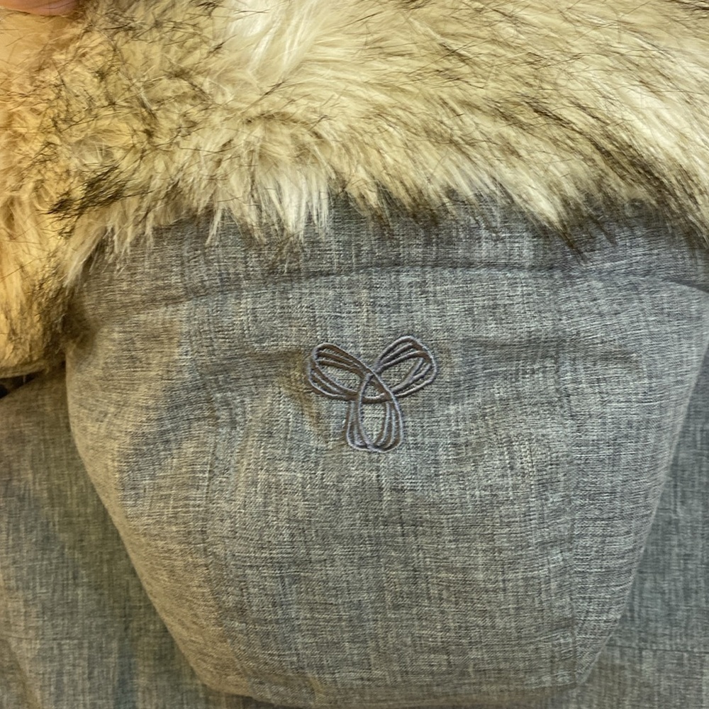 Aritzia TNA Niseko Heritage Parka Faux Fur Lined
–20°C Size Small - Picture 10 of 15